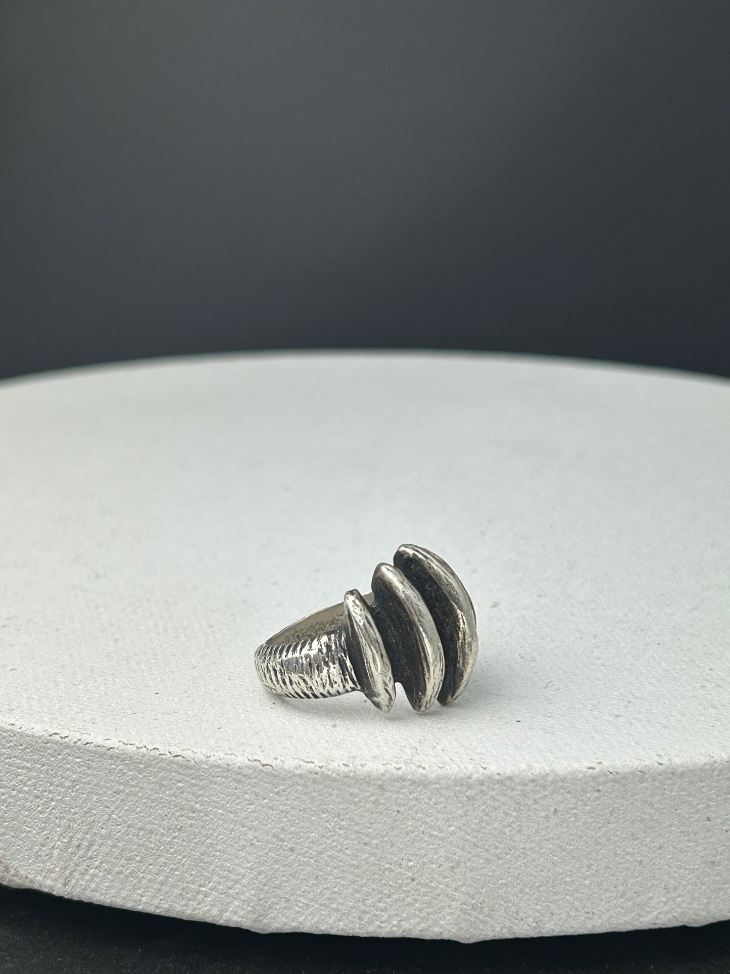Five Walls Ring