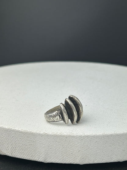 Five Walls Ring