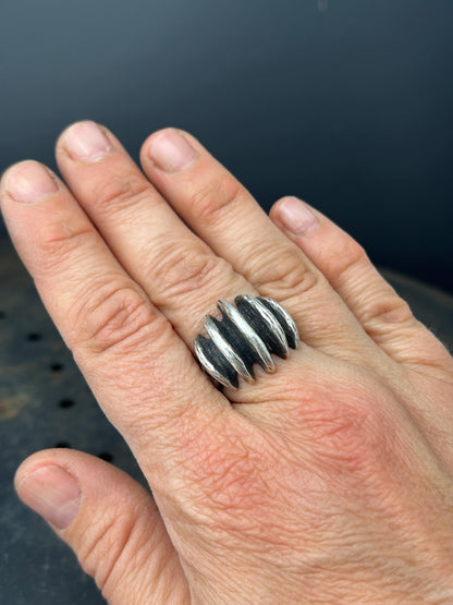 Five Walls Ring