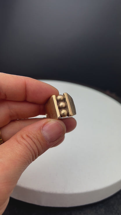 Three Dots Signet Ring